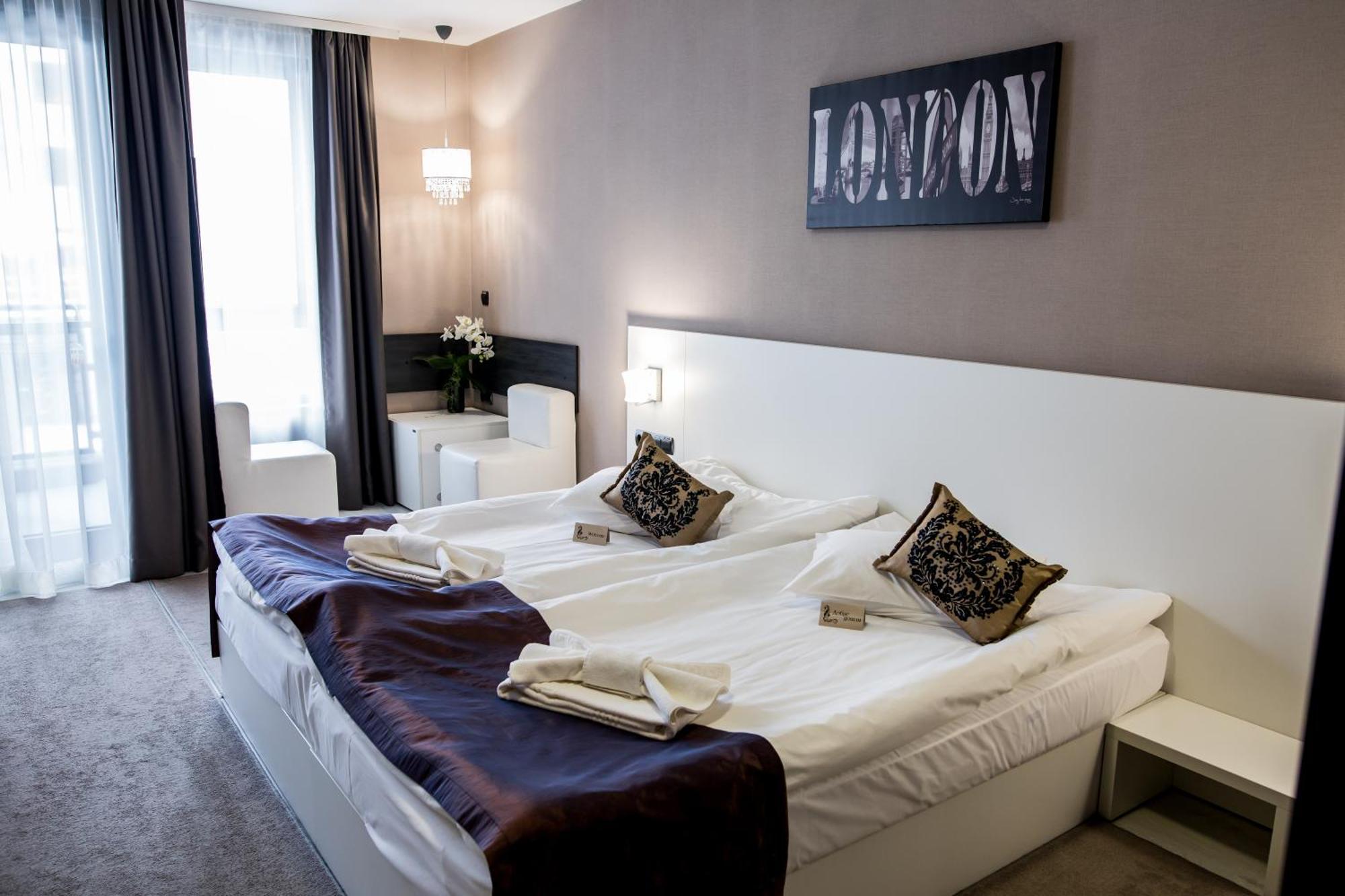 Hotel Idol ทาร์โกวิชเต ภายนอก รูปภาพ