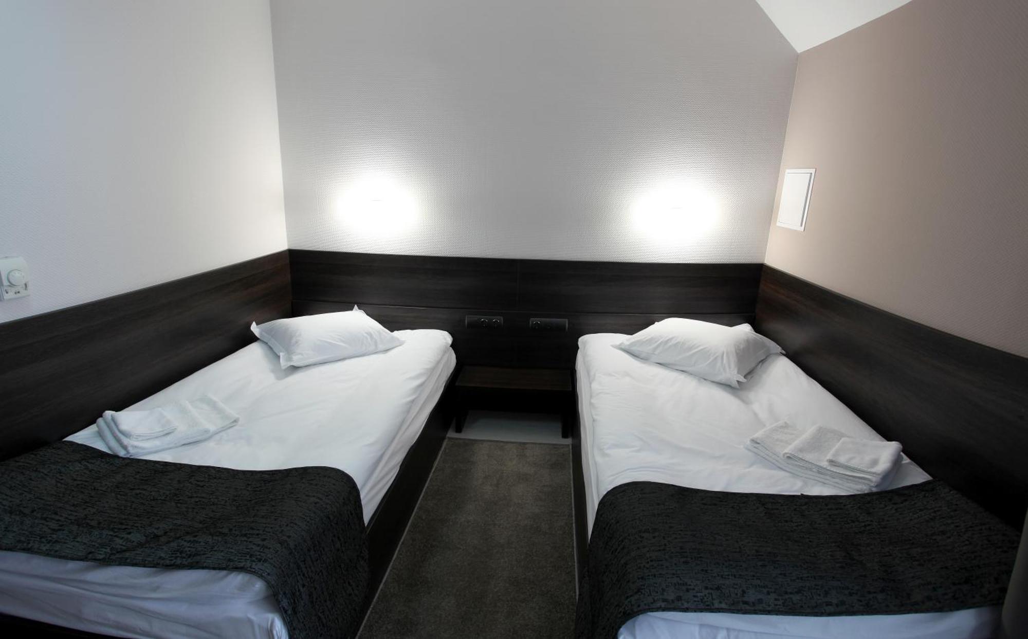 Hotel Idol ทาร์โกวิชเต ภายนอก รูปภาพ