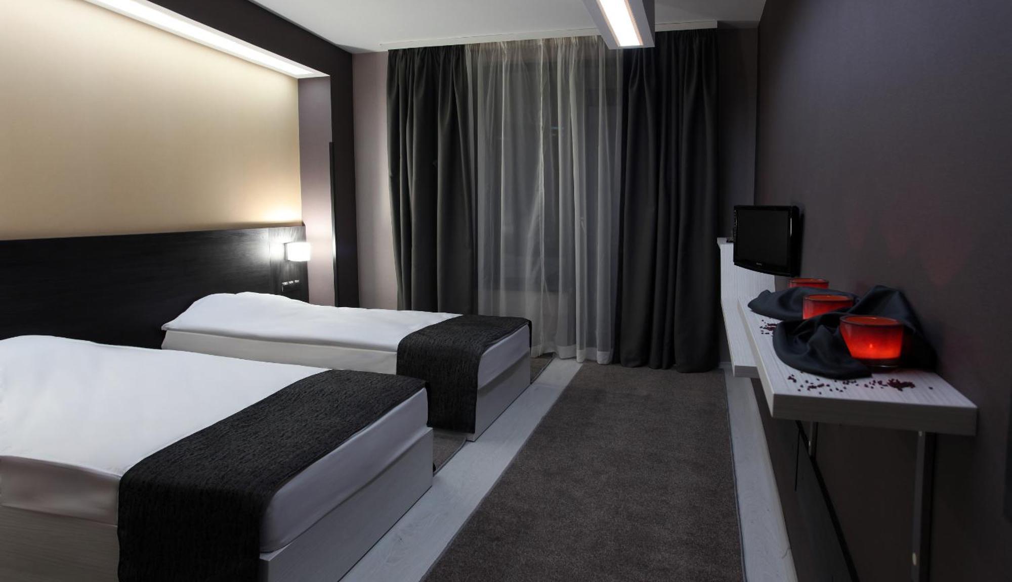 Hotel Idol ทาร์โกวิชเต ภายนอก รูปภาพ